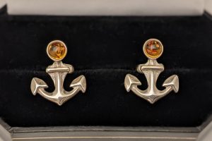 Amber anchor cufflinks